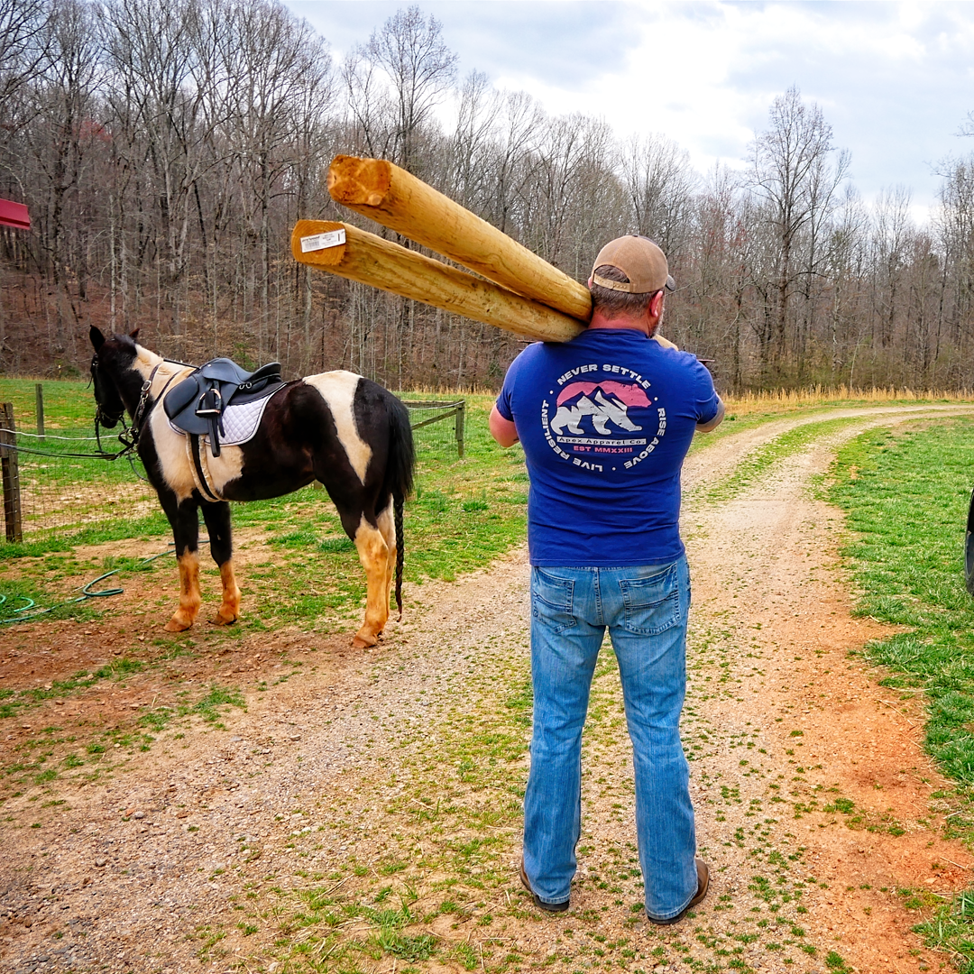 NEVER SETTLE // HEAVYWEIGHT TEE